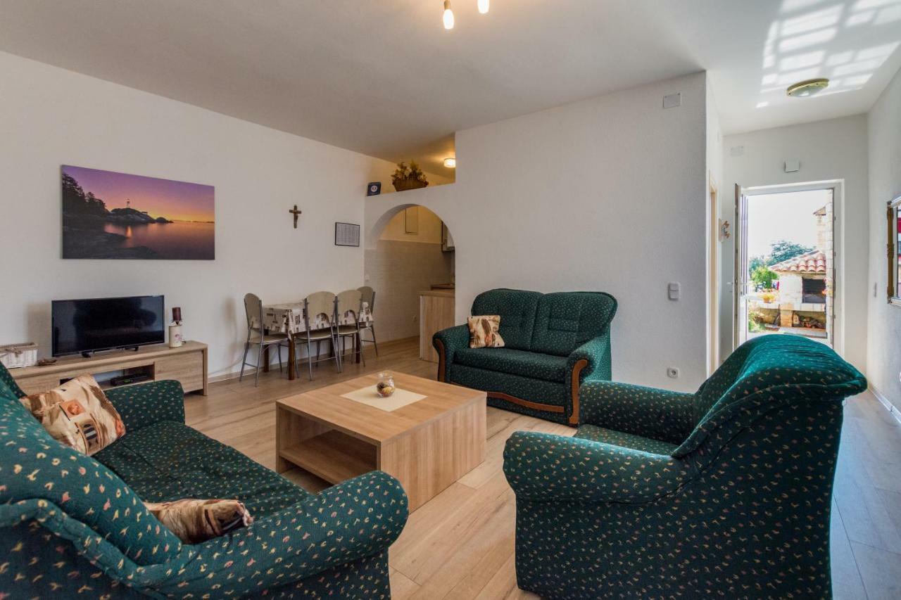 Apartment Lavanda 2 بوريتش المظهر الخارجي الصورة